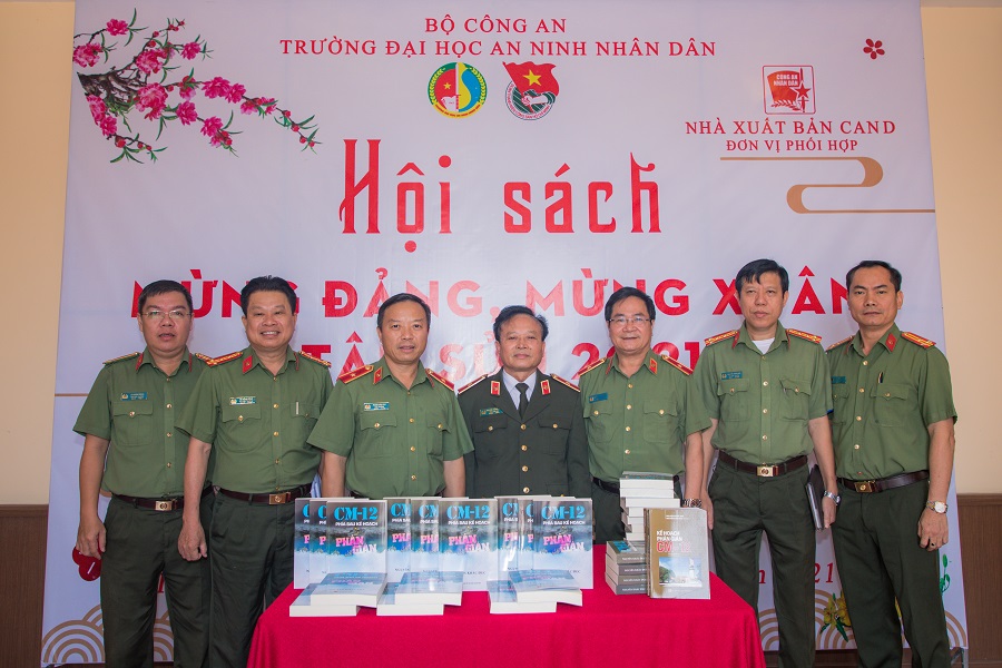 Giao[-]lưu,[-]tọa[-]đàm[-]văn[-]học[-]Mừng[-]Đảng,[-]mừng[-]Xuân[-]Tân[-]Sửu[-]năm[-]2021[-]